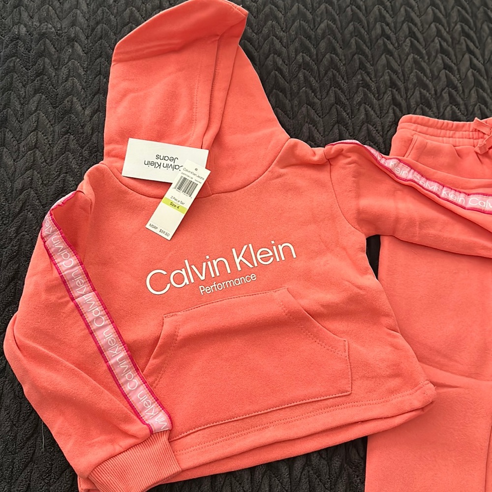 Girls sweatsuit